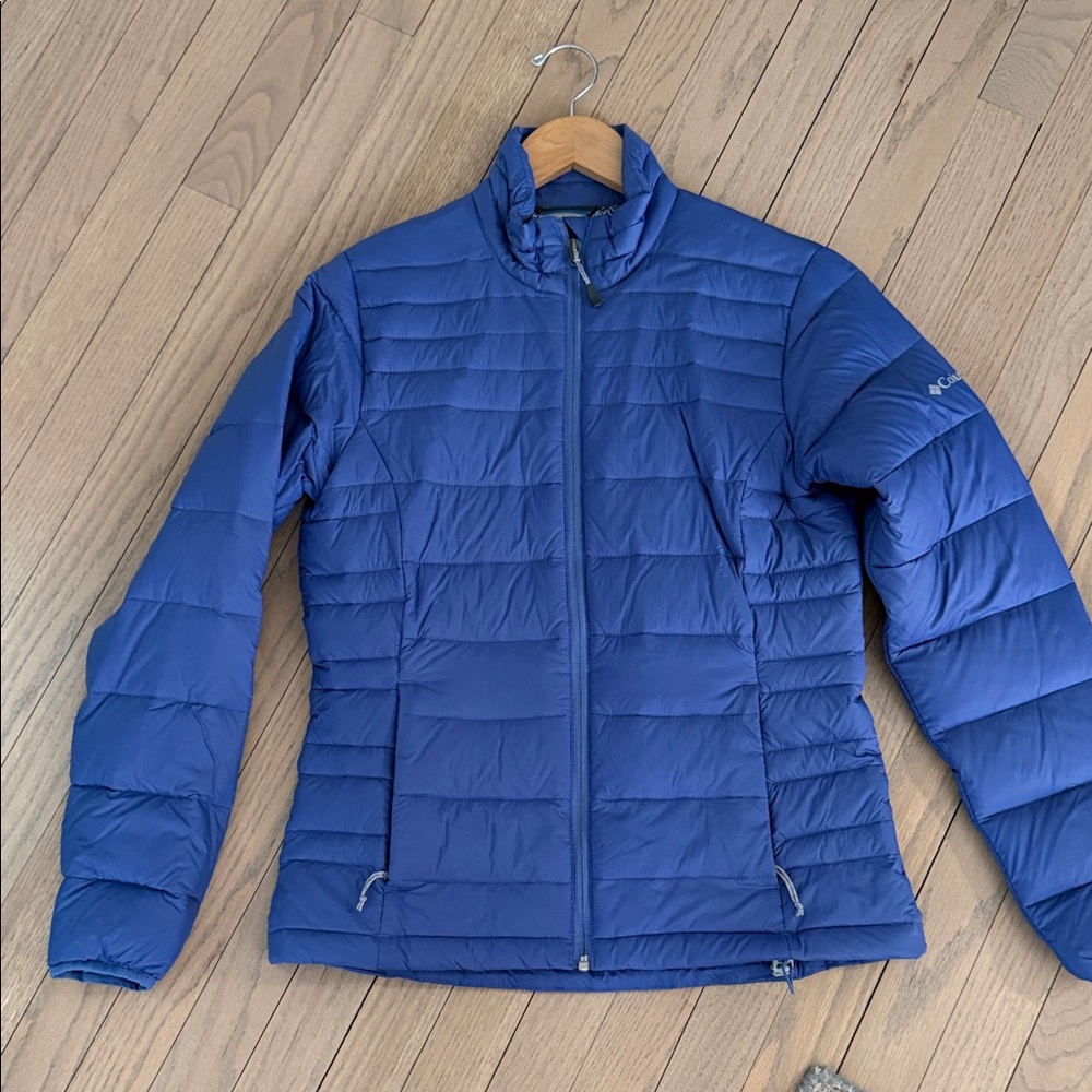 Columbia Women's Vibrant Periwinkle Puffer Jacket